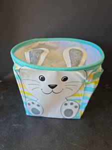 lot 550 image: Thirty-One Hippity Hop Themed Mini Storage Bin - NEW