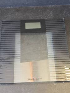 lot 626 image: Health o meter Digital Bathroom Scale Model HDM601DQ-53