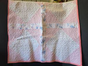 lot 650 image: Handmade Quilted Baby Blanket