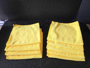lot 712 image: 9 Kirkland Signature Yellow Microfiber Cleaning Cloths New