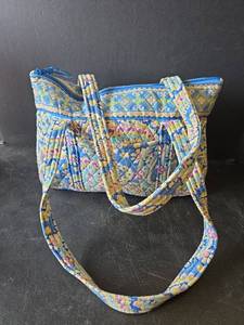 lot 718 image: Vera Bradley Quilted Cotton Tote Bag with Handles