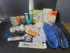lot 725 image: Powerstep Insoles, First Aid, and Medical Supplies