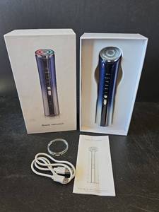 lot 729 image: Multifunctional Facial Beauty Device with EMS Technology