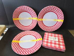 lot 755 image: Red Gingham Plastic Dinner Plates and Napkins