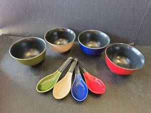 lot 757 image: Pier 1 Imports Tasting Party Set