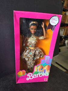 lot 760 image: Nigerian Barbie Doll 1989 - Dolls of the World Collection