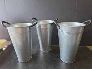 lot 771 image: 3 Galvanized Metal Buckets with Handles New