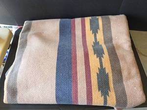 lot 858 image: King Size Blanket