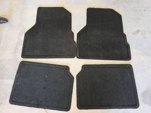 lot 861 image: Black Carpet Floor Mats Set of 4