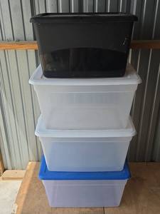 lot 875 image: Totes with Lids