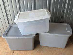 lot 877 image: Storage Containers Set with Lids