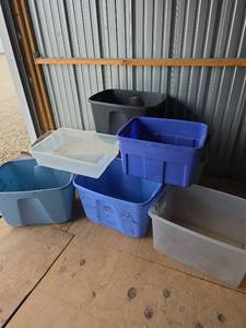 lot 878 image: Mixed Plastic Storage Containers without Lids