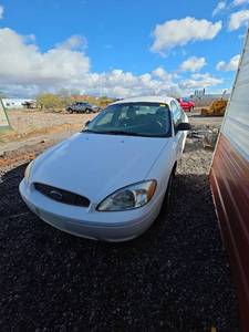 lot 64505 image: 2005 Ford Taurus Sedan