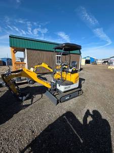 lot 64530 image: Sdlanch SDLE20 Mini Excavator - Yanmar Diesel