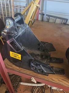 lot 64609 image: Sdlanch 20Cm Toothed Bucket Attachment
