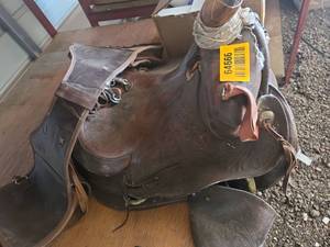 lot 64666 image: Western Leather Horse Saddle with Tooled Design