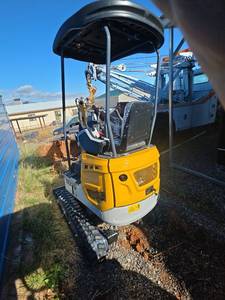 lot 64738 image: SDLE18P Mini Excavator