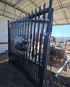 lot 64744 image: Decorative Ranch Entry Gate with Cow Design