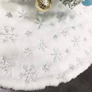 lot 10250 image: CHICHIC 48 Inch Large Christmas Tree Skirt White Tree Skirt Xmas Faux Fur Tree Skirts Christmas Decorations for Holiday Tree Ornaments Christmas Party Home Decorations with Sequin Silver Snowflakes