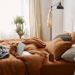 lot 2453 image: Omelas Caramel Pumpkin Duvet Cover Queen Size Burnt Orange Rust Modern Minimalist Style Solid Color Bedding Sets 3 Pieces Soft Microfiber Comforter Covers with Zipper Closure for Women Men