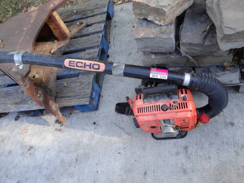 lot 5554 image: Echo Backpack Blower Model #PB300E