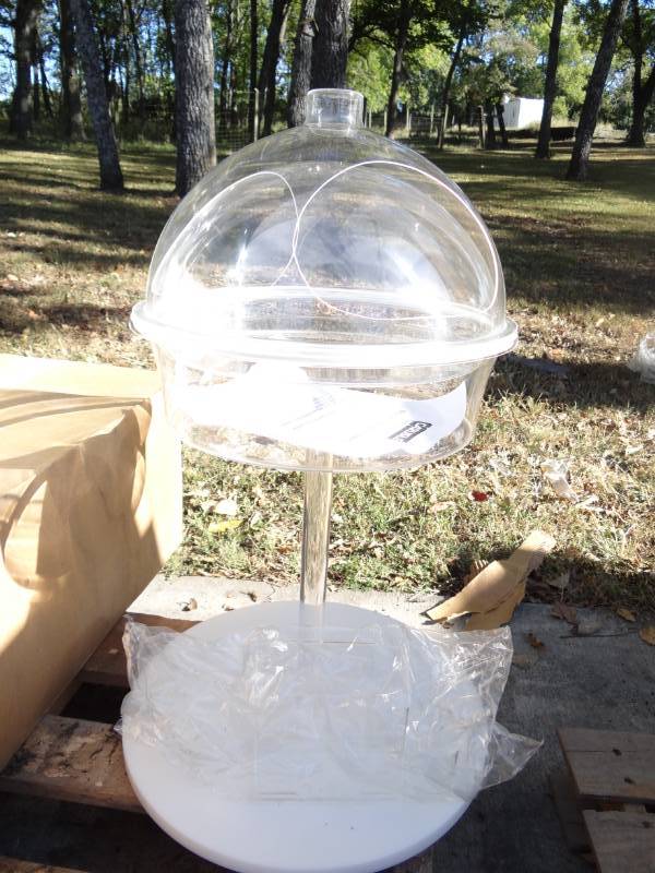 lot 5568 image: Dome Server W Pedesal