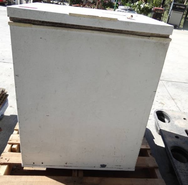 lot 5602 image: Frigidaire Free Standing Deep Freezer
