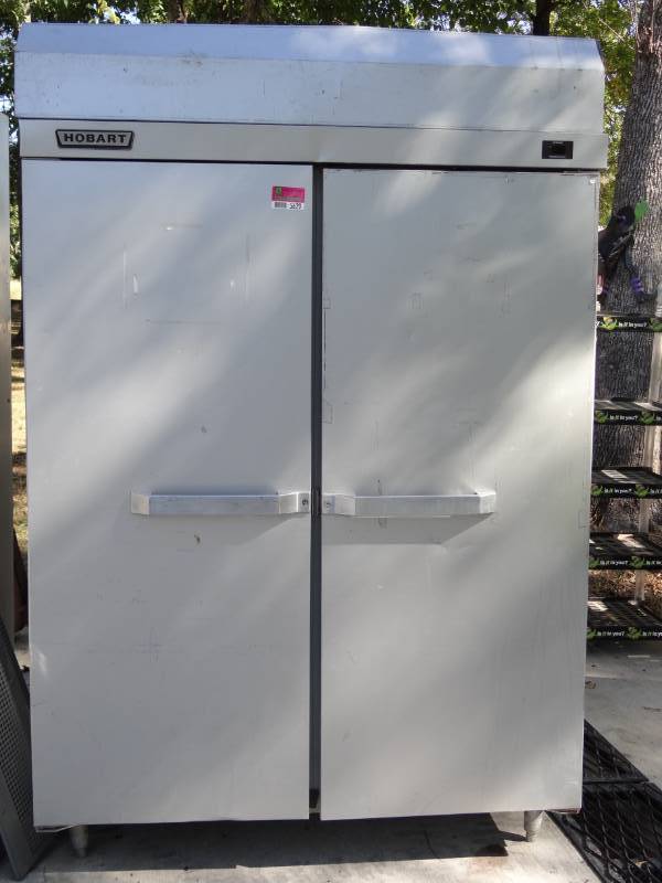 lot 5629 image: Hobart Double Door Freezer Model # QF2