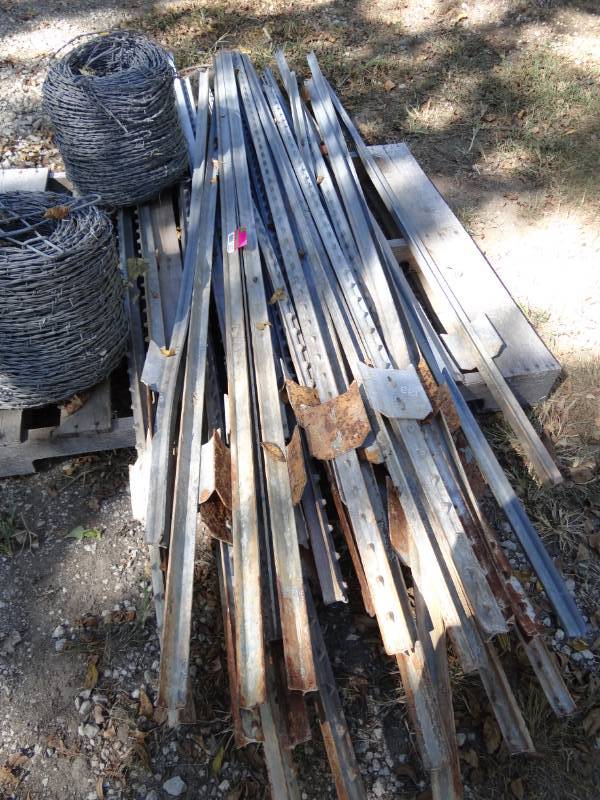 lot 5634 image: pallet of Galvanized Poles Approx.30