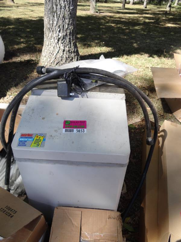 lot 5653 image: Water Boss Water Softner For Home