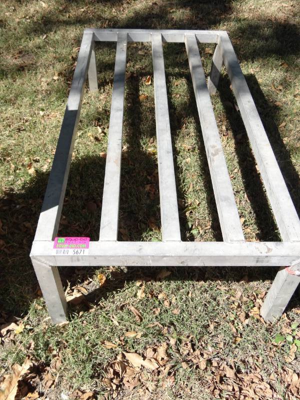 lot 5671 image: Dunnage Rack