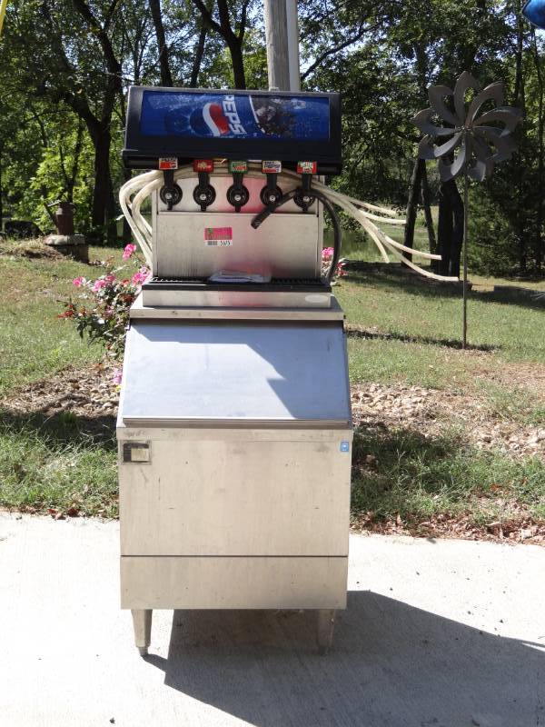 lot 5675 image: Cornelus 5 Spout Soda Dispenser and Ice Model # AC5 IB