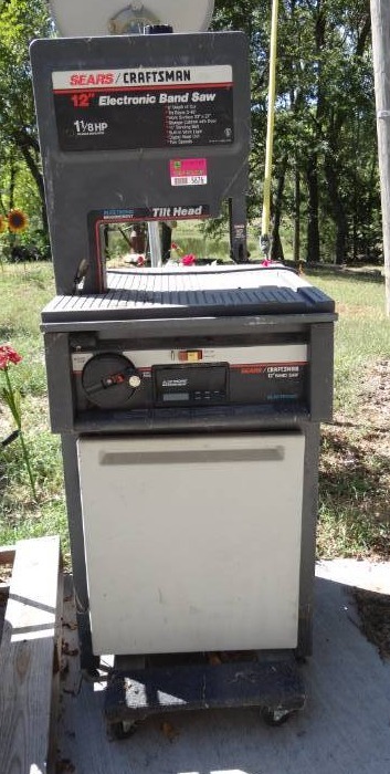 lot 5676 image: Sears 12 Electronic Band Saw