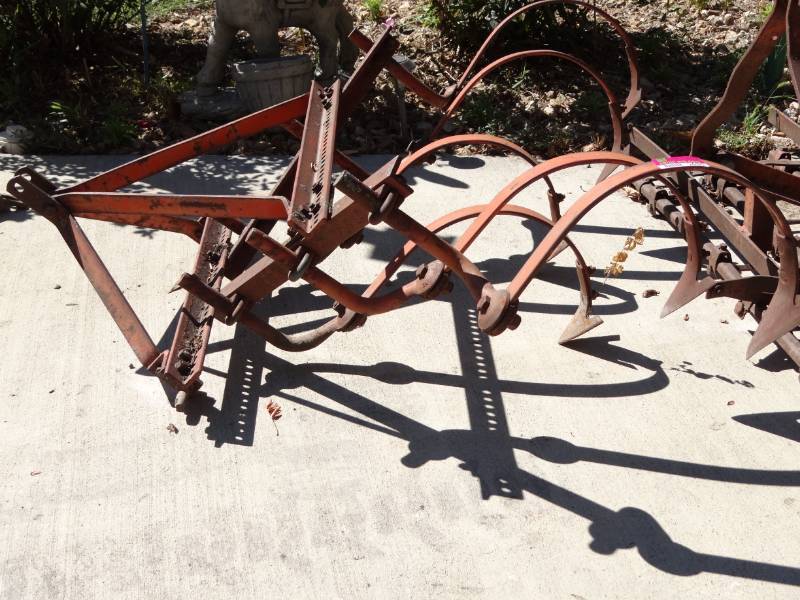 lot 5680 image: Spring Plow