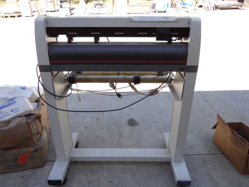 lot 5704 image: 24  Vinyl Express Cutter