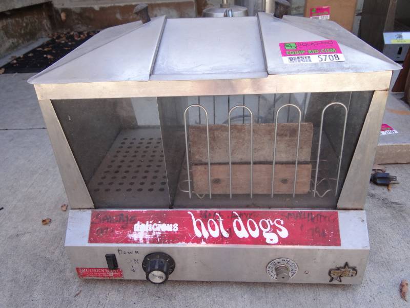 lot 5708 image: Star Hot dog and Bun Warmer