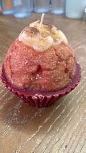 lot 14743 image: Cupcake Shaped Decorative Candle - Retail $12