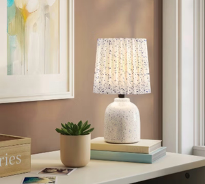 lot 14788 image: Table Lamp, GreenWhite - Retail $10