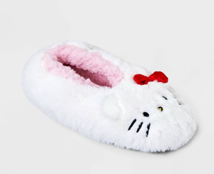 lot 14813 image: Hello Kitty Plush Slipper Socks - Retail $12