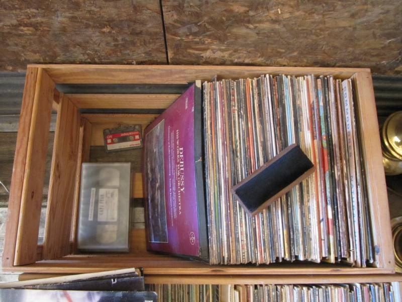 lot 254 image: 75 Lps  in wood crate   Hall & Oates,  Fame,  The Beach Boys,  Blues Brothers,  5th Dimension