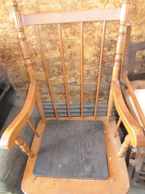 lot 304 image: Regular sized woodglider rocker