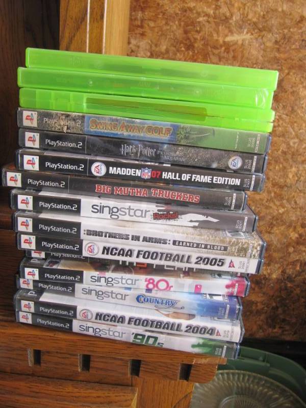 lot 309 image: 17 Play Station 2 games