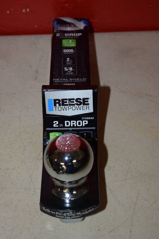lot 3 image: Reese Towpower 2 Drop Hitch