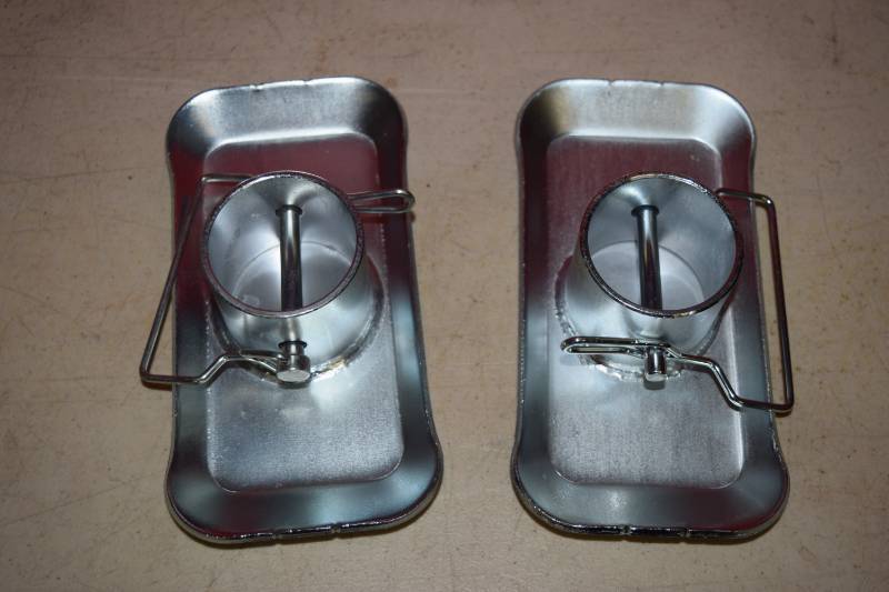 lot 42 image: 2 Trailer Jack Plates