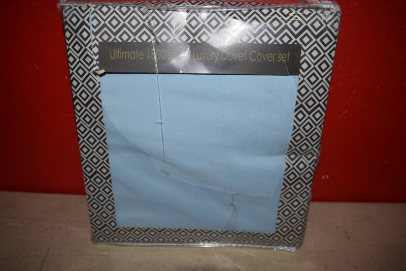 lot 85 image: Luxury Duvet Cover Set