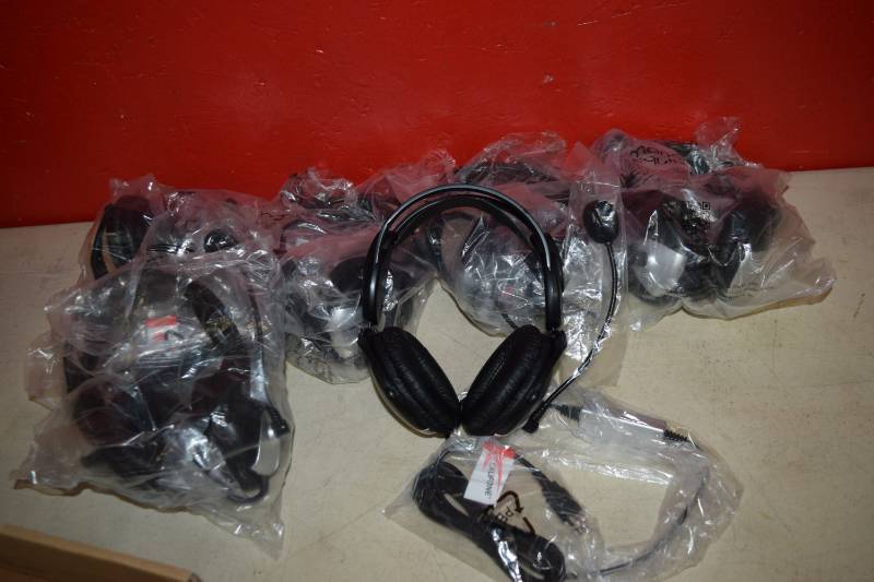lot 118 image: 6 Sets Califone Headsets with Microphone