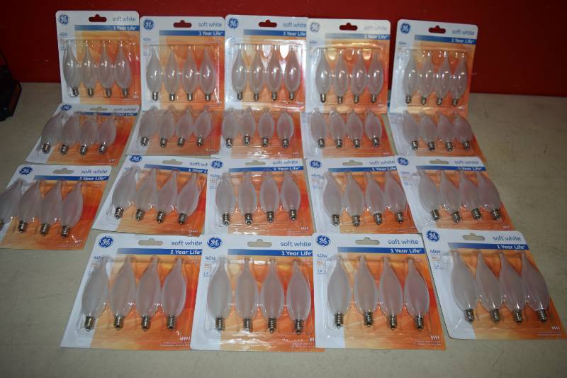 lot 145 image: 19 Packages of 4 GE Candelabra Bulbs