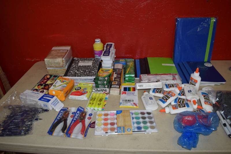 lot 151 image: Office and School Supplies