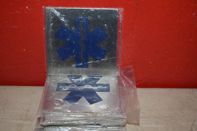 lot 179 image: 26 Metal Plaques