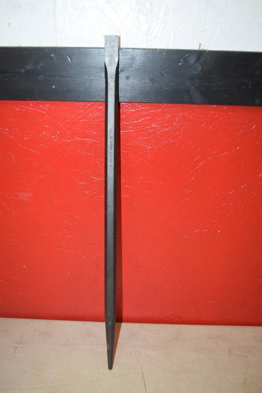 lot 182 image: Proto Pry Bar